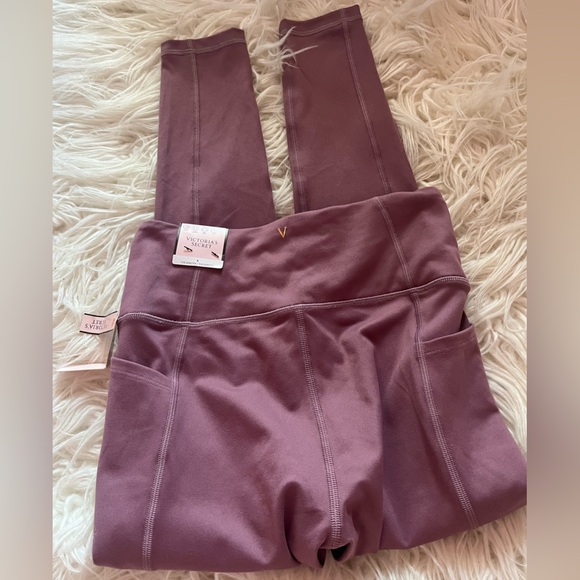 NWT Victoria's Secret High-Rise 7/8 Leggings Size 4 - Picture 2 of 7